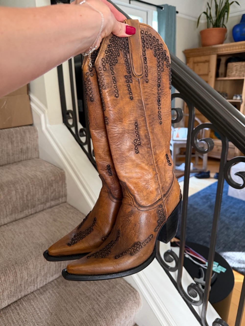 Women's Old Gringo Brown Studded Leather Cowboy Boots Festival size 7.5